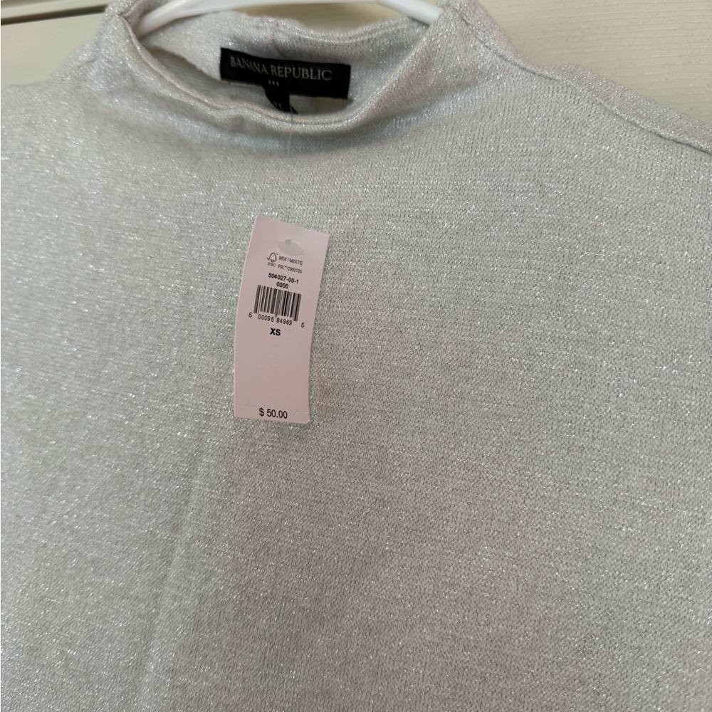 NWT BANANA REPUBLIC Shine Metallic Silver Mock Neck Sleeveless Knit Top XS - Picture 3 of 10